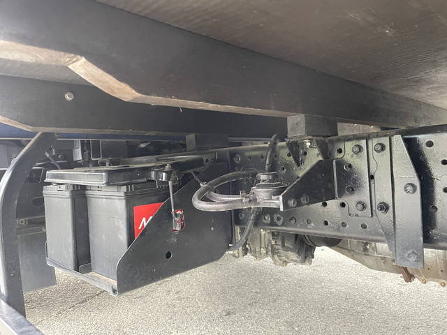 いすゞエルフ平ボディ小型（2t・3t）[写真21]