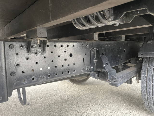 いすゞエルフ平ボディ小型（2t・3t）[写真22]