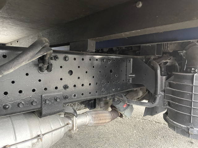 いすゞエルフ平ボディ小型（2t・3t）[写真24]