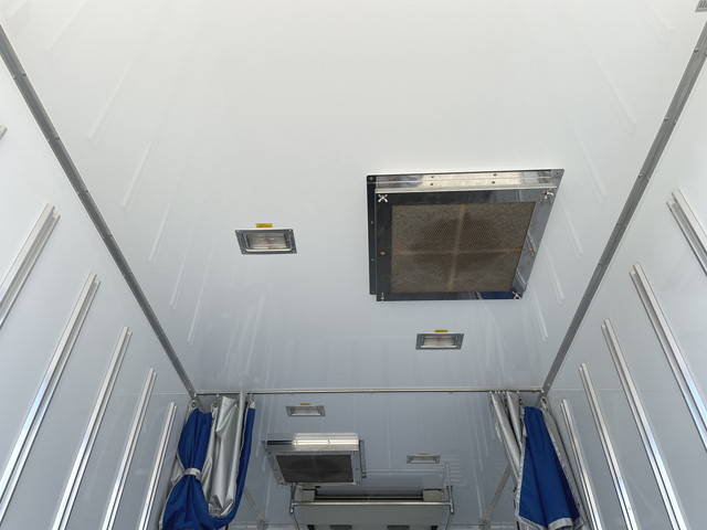 いすゞエルフ冷凍車（冷蔵車）小型（2t・3t）[写真14]