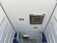 いすゞエルフ冷凍車（冷蔵車）小型（2t・3t）[写真15]