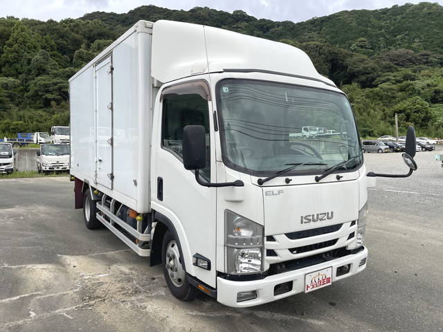 いすゞエルフ冷凍車（冷蔵車）小型（2t・3t）[写真03]