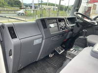 いすゞエルフ冷凍車（冷蔵車）小型（2t・3t）[写真32]