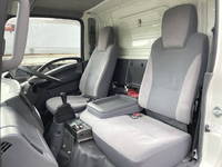 いすゞエルフ冷凍車（冷蔵車）小型（2t・3t）[写真33]