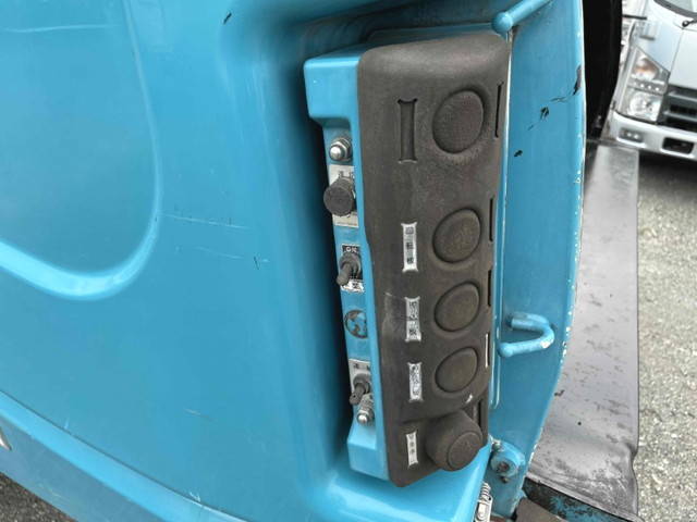 日野デュトロパッカー車（塵芥車）小型（2t・3t）[写真21]