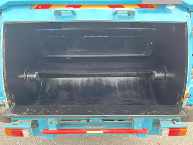 日野デュトロパッカー車（塵芥車）小型（2t・3t）[写真07]