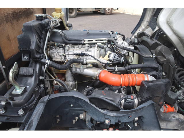 三菱ふそうキャンター平ボディ小型（2t・3t）[写真22]