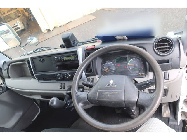 三菱ふそうキャンター平ボディ小型（2t・3t）[写真30]