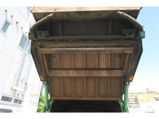 いすゞエルフパッカー車（塵芥車）小型（2t・3t）[写真10]