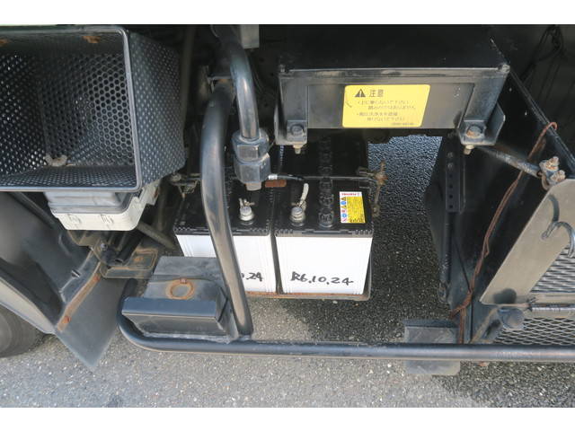 いすゞエルフパッカー車（塵芥車）小型（2t・3t）[写真17]