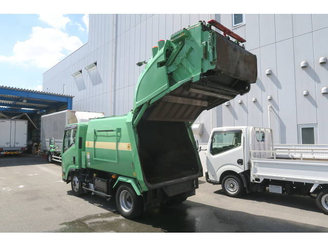 いすゞエルフパッカー車（塵芥車）小型（2t・3t）[写真05]