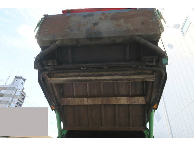 いすゞエルフパッカー車（塵芥車）小型（2t・3t）[写真07]