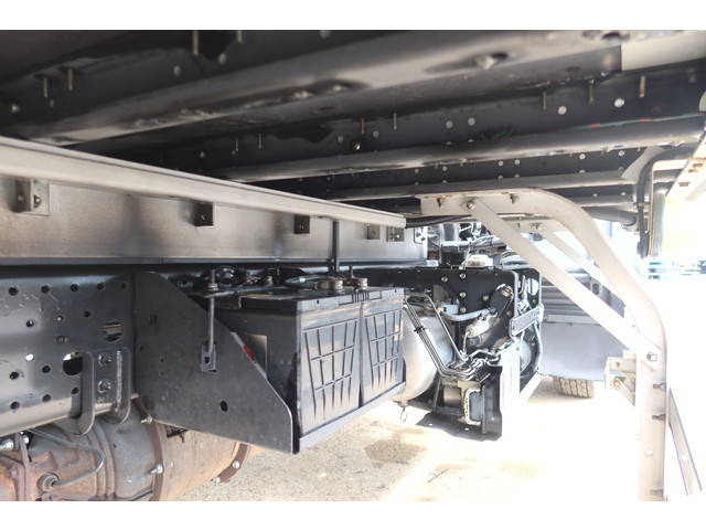 いすゞフォワードアルミウイング中型（4t）[写真19]