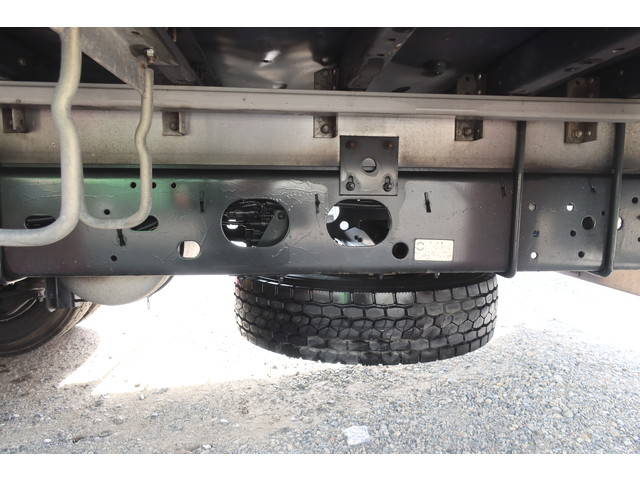 いすゞフォワードアルミウイング中型（4t）[写真23]