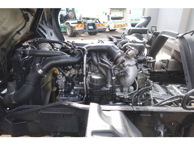 いすゞフォワードアルミウイング中型（4t）[写真24]