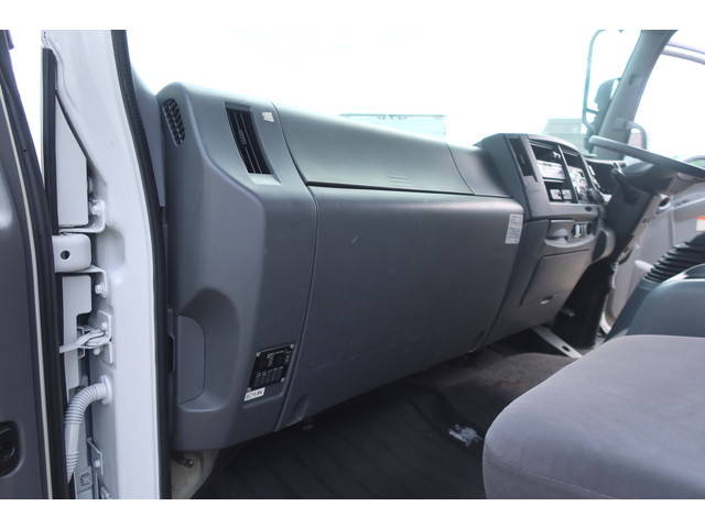 いすゞフォワードアルミウイング中型（4t）[写真38]