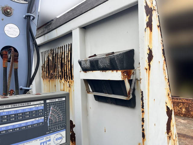 いすゞエルフダンプ・クレーン付小型（2t・3t）[写真21]