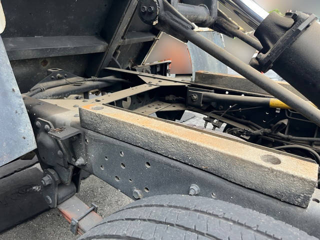 いすゞエルフダンプ・クレーン付小型（2t・3t）[写真27]