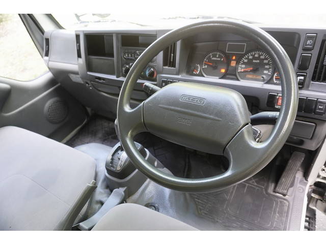 マツダタイタン平ボディ小型（2t・3t）[写真13]