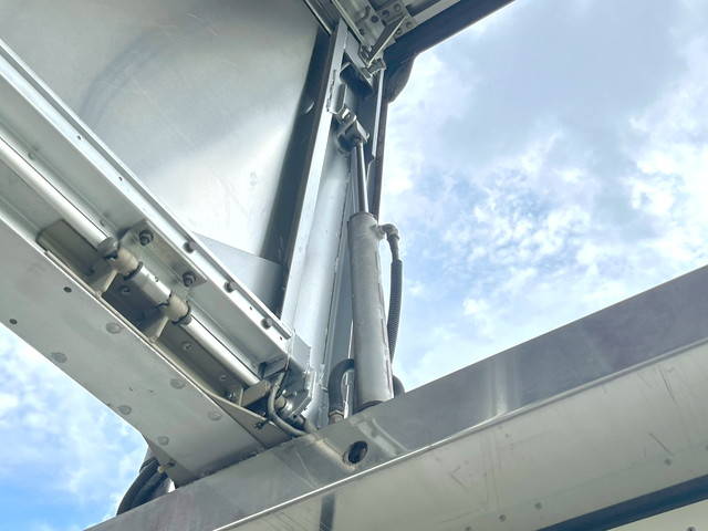 三菱ふそうファイターアルミウイング中型（4t）[写真21]