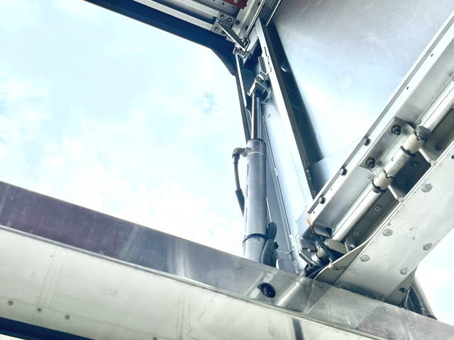 三菱ふそうファイターアルミウイング中型（4t）[写真22]