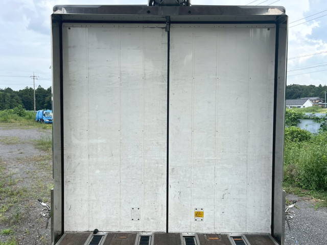 三菱ふそうファイターアルミウイング中型（4t）[写真24]