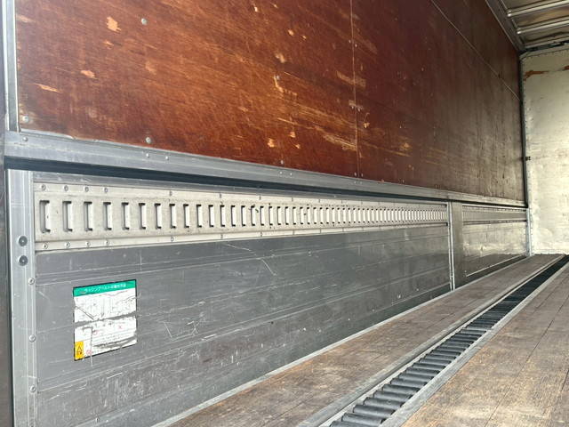 三菱ふそうファイターアルミウイング中型（4t）[写真33]