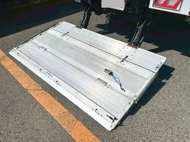 日野レンジャーアルミウイング増トン（6t・8t）[写真10]