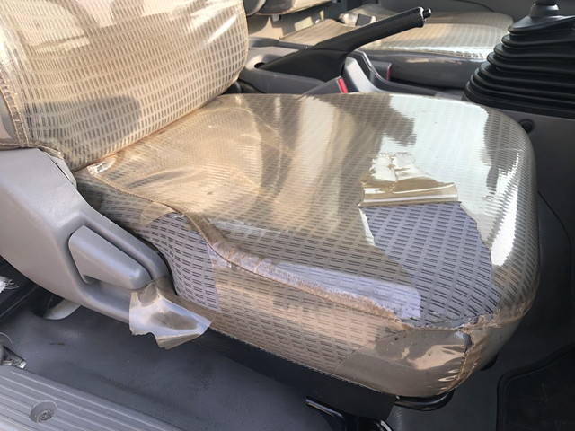 トヨタトヨエース平ボディ小型（2t・3t）[写真10]