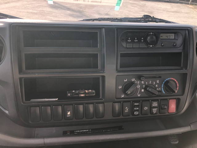 トヨタトヨエース平ボディ小型（2t・3t）[写真15]