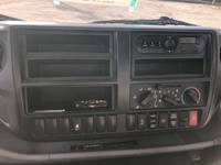 トヨタトヨエース平ボディ小型（2t・3t）[写真16]