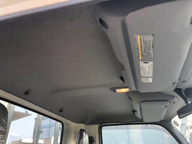 トヨタトヨエース平ボディ小型（2t・3t）[写真19]