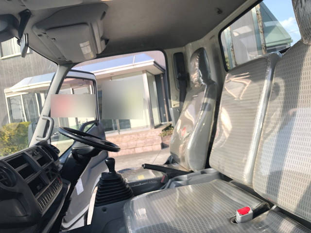 トヨタトヨエース平ボディ小型（2t・3t）[写真08]