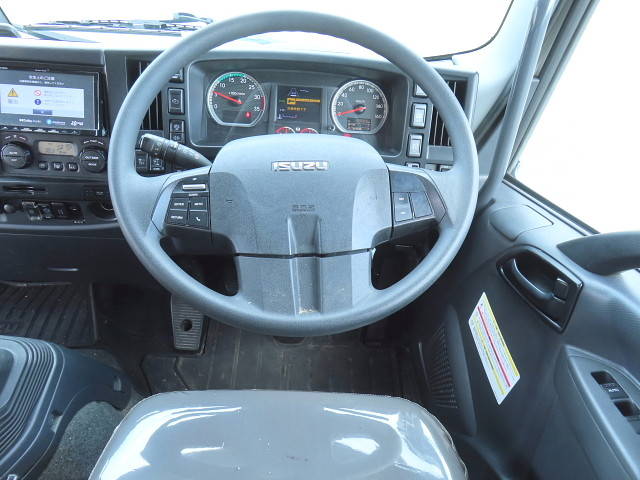 いすゞフォワード冷凍車（冷蔵車）中型（4t）[写真22]