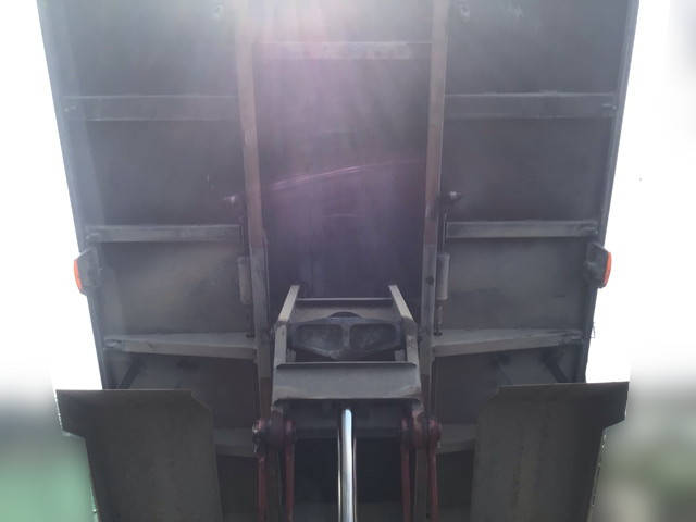 いすゞフォワードダンプ増トン（6t・8t）[写真12]