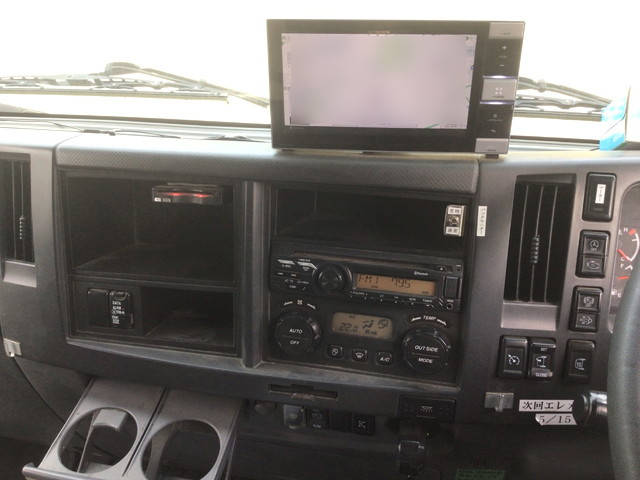 いすゞフォワードダンプ増トン（6t・8t）[写真31]