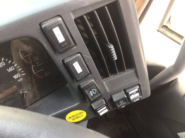 いすゞフォワードダンプ増トン（6t・8t）[写真35]