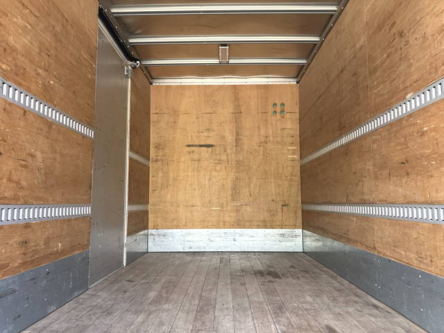 三菱ふそうキャンターアルミバン小型（2t・3t）[写真12]