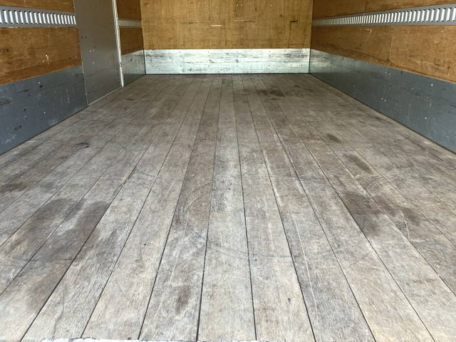 三菱ふそうキャンターアルミバン小型（2t・3t）[写真16]