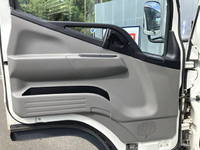 三菱ふそうキャンターアルミバン小型（2t・3t）[写真30]