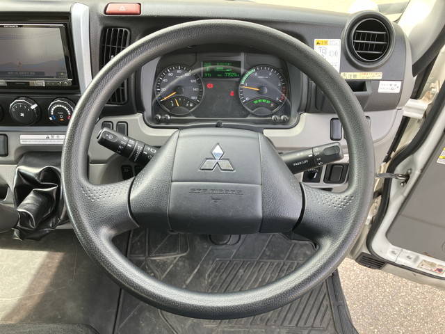 三菱ふそうキャンターアルミバン小型（2t・3t）[写真37]