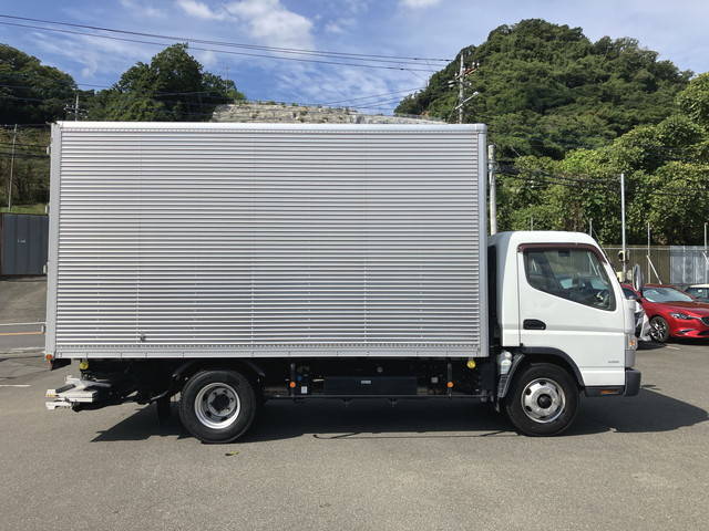 三菱ふそうキャンターアルミバン小型（2t・3t）[写真07]