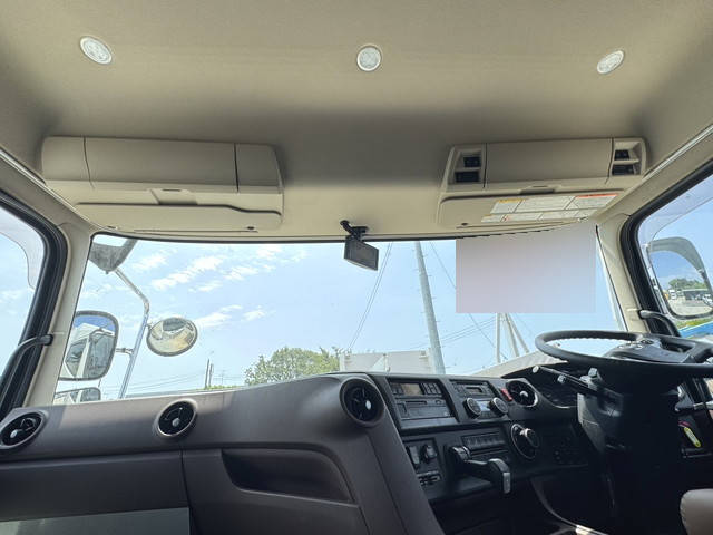 日野プロフィア冷凍車（冷蔵車）大型（10t）[写真12]