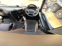 日野プロフィアコンテナ専用車大型（10t）[写真11]