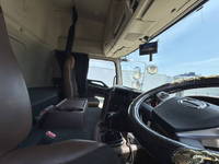 日野プロフィアコンテナ専用車大型（10t）[写真12]