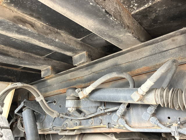 UDトラックスクオンアルミブロック大型（10t）[写真20]