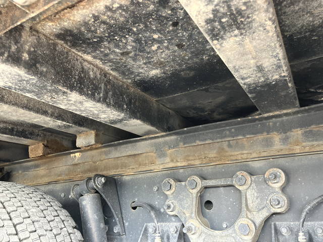 UDトラックスクオンアルミブロック大型（10t）[写真21]