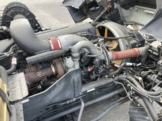 UDトラックスクオンアルミブロック大型（10t）[写真24]