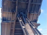 いすゞギガ深ダンプ（土砂禁ダンプ）大型（10t）[写真11]