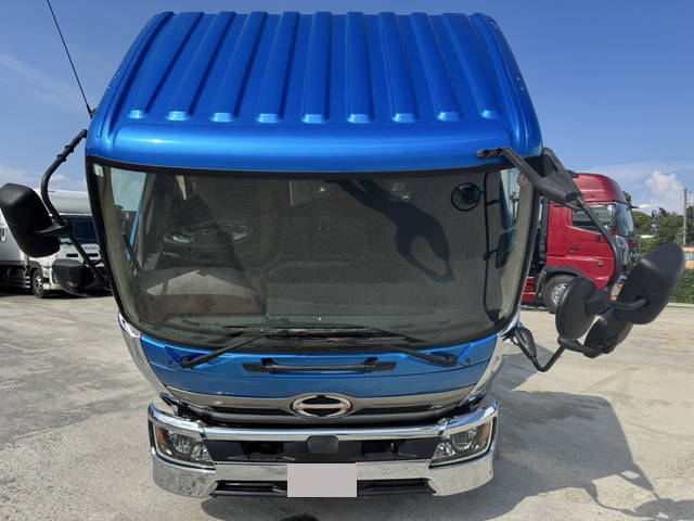 日野レンジャー冷蔵冷凍ウイング中型（4t）[写真18]